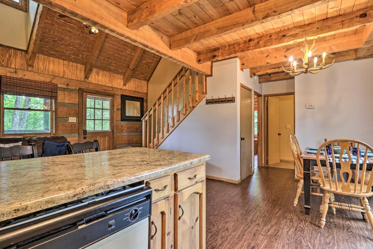 فيلا Gatlinburg Escape With Hot Tub, Deck And Mtn View المظهر الخارجي الصورة