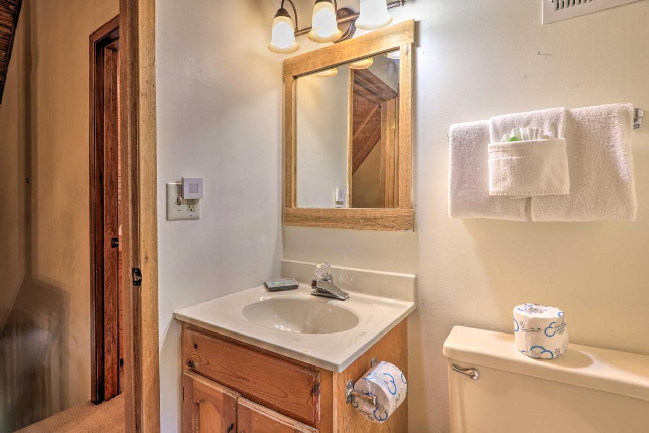 فيلا Gatlinburg Escape With Hot Tub, Deck And Mtn View المظهر الخارجي الصورة